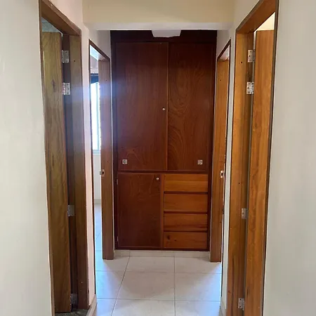 Garden Serenity Bunk With Private Bath Near Airport Habitación en casa particular *